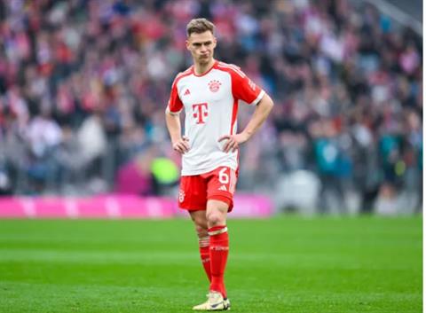 Joshua Kimmich sẵn sàng đàm phán với Arsenal và Liverpool 