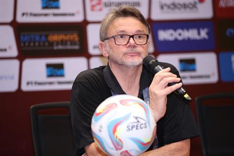 HLV Troussier: Ngày mai tôi sẽ trao đổi với VFF về tương lai