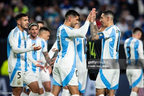 Thắng thuyết phục El Salvador, dàn sao Argentina nói gì?