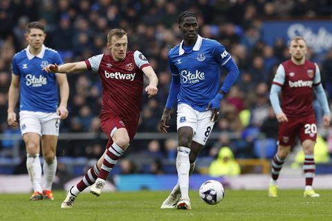 Barca vượt mặt MU và Arsenal vụ sao khủng Everton