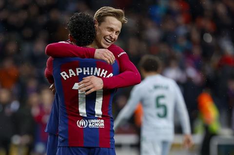 Chủ tịch Laporta khẳng định Frenkie de Jong vẫn hạnh phúc ở Barca