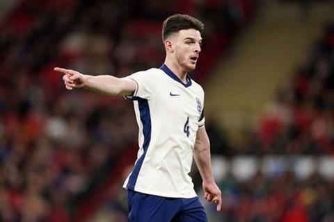 Declan Rice sẽ đeo băng đội trưởng của Anh trước Bỉ