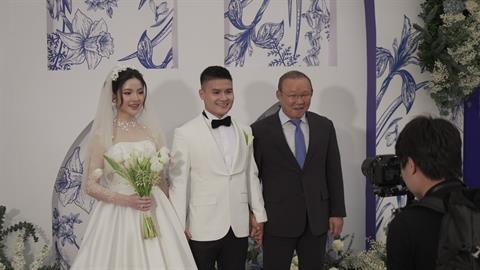 HLV Park Hang Seo rạng rỡ dự đám cưới trò cưng Quang Hải