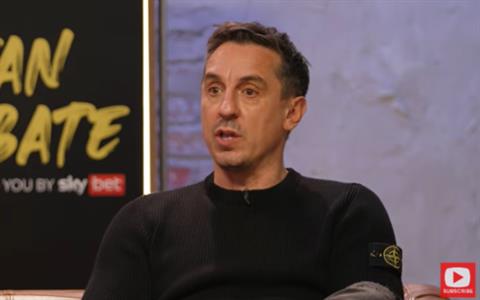 Gary Neville tha thiết muốn MU giứ chân Erik ten Hag