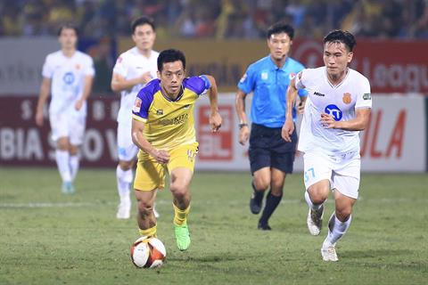 VIDEO: Văn Quyết ghi bàn thắng quý giá cho CLB Hà Nội