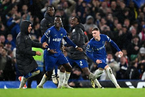 Cole Palmer khen ngợi Mauricio Pochettino sau chiến thắng trước MU