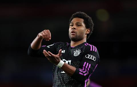 Serge Gnabry chấn thương sau trận hòa trước Arsenal