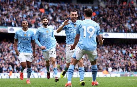 Cơ hội vô địch của Man City tăng lên 70%