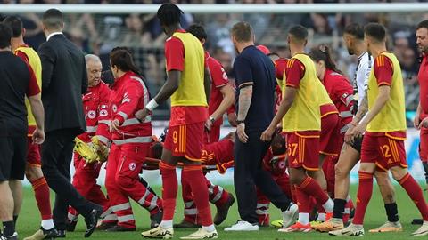 Roma cập nhật tích cực về sức khỏe của Evan Ndicka