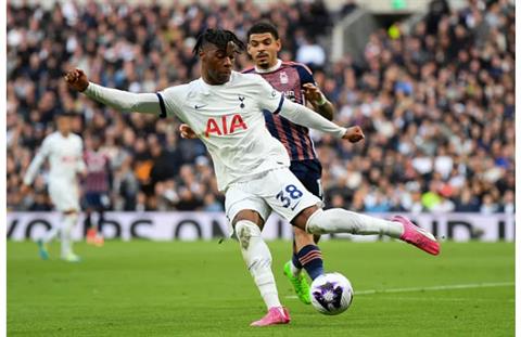 Sao Tottenham nghỉ thi đấu hết mùa