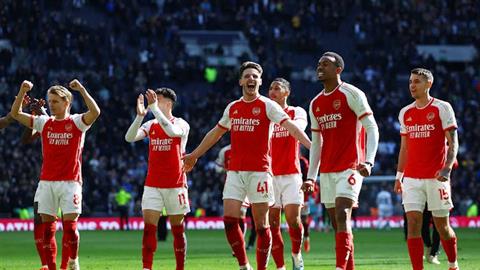 Gary Neville: Arsenal sẽ thắng toàn bộ trận đấu còn lại