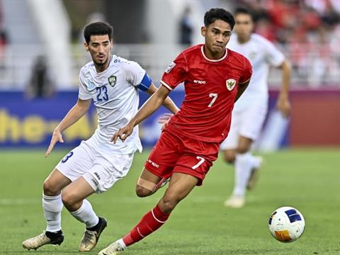 "Ronaldo Indonesia" bị chỉ trích sau thất bại trước U23 Iraq