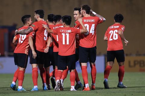 Quang Hải ghi bàn thắng khó tin vào lưới CLB Nam Định