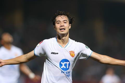 Filip Nguyễn mắc lỗi khó tin, 'biếu không' bàn thắng cho Nam Định FC