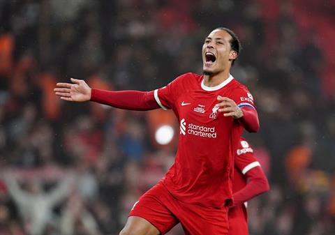 Al-Nassr sẵn sàng biến Van Dijk thành hậu vệ hưởng lương cao nhất thế giới