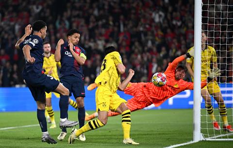 Những thống kê nổi bật sau trận thua đen đủi của PSG trước Dortmund