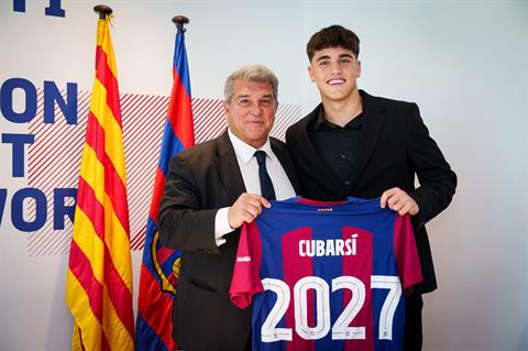 Barca gia hạn hợp đồng với sao trẻ sinh năm 2007