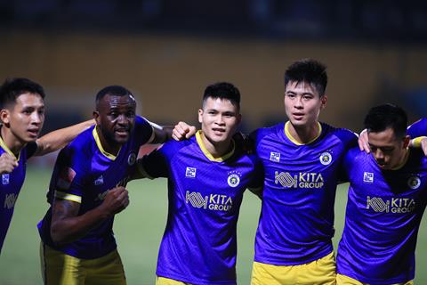 Chiêm ngưỡng pha đánh đầu ngược đẳng cấp của Phạm Tuấn Hải làm tung lưới HAGL