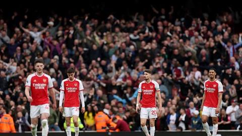 Fabregas chỉ ra hạn chế khiến Arsenal không thể vô địch Premier League 