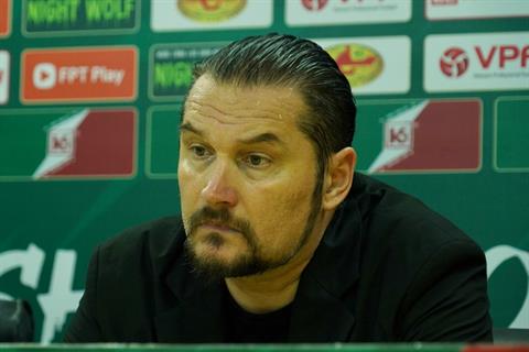 HLV Popov thừa nhận thất bại trước Hà Nội vì sai lầm