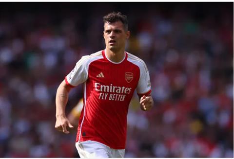 Granit Xhaka không muốn đối đầu với Arsenal