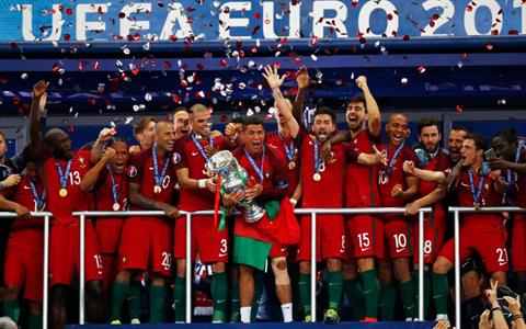 Bồ Đào Nha tại EURO 2016: Ronaldo, chuỗi trận hoà và người hùng không ai ngờ tới