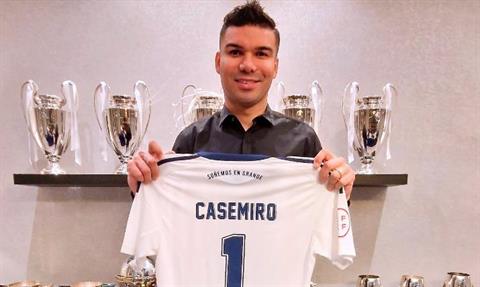 Casemiro ký hợp đồng với đội bóng của Tây Ban Nha