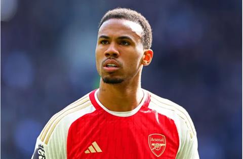 Gabriel Magalhaes khiến NHM Arsenal lo lắng