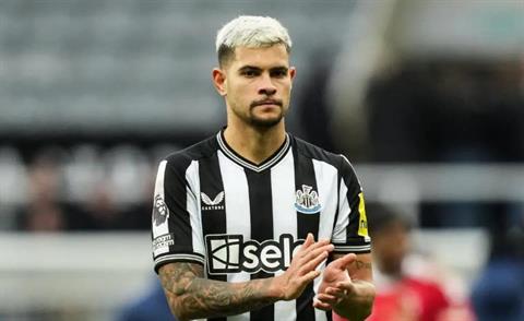 Man City sẵn sàng 'hiến tế' hai cầu thủ vì Bruno Guimaraes
