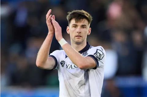 Arsenal chốt giá bán Kieran Tierney