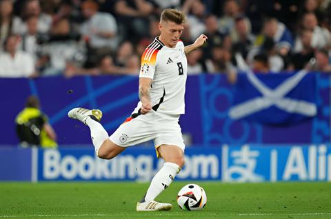 Joselu: Hy vọng Toni Kroos sẽ phải giải nghệ sau trận gặp Tây Ban Nha