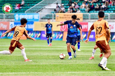 Bình Định bất ngờ thổi lửa vào cuộc đua vô địch V.League