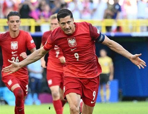 Lewandowski giải thích quyết định rút khỏi tuyển quốc gia