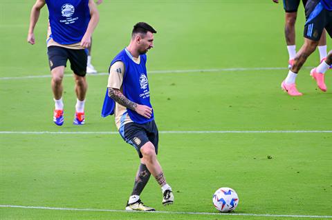 Messi mang tin vui cho ĐT Argentina