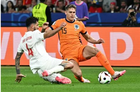 Micky van de Ven phù hợp với MU hơn Matthijs de Ligt