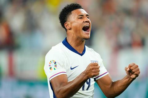 Cole Palmer rủ rê Ollie Watkins gia nhập Chelsea