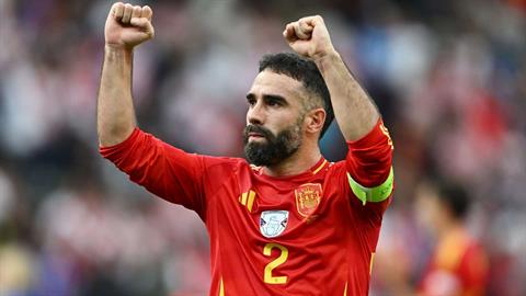 Carvajal: Tôi muốn cạo râu nếu vô địch Euro nhưng vợ không cho