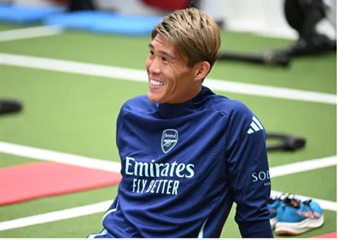 Mikel Arteta báo tin xấu về trường hợp của Tomiyasu