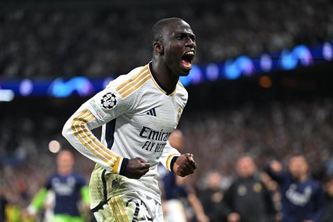 Real Madrid mất 2 cầu thủ ở đại chiến với Arsenal