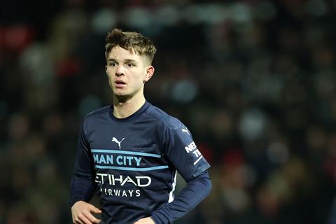 Man City không để Chelsea có Cole Palmer thứ 2