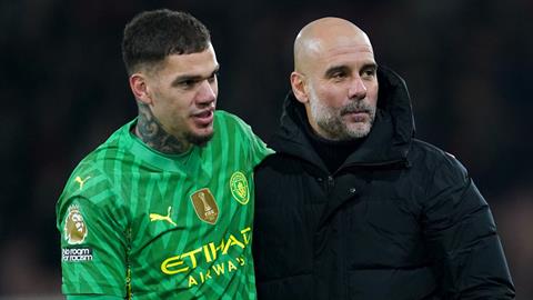 Pep Guardiola tiết lộ Ederson sẽ ở lại Man City