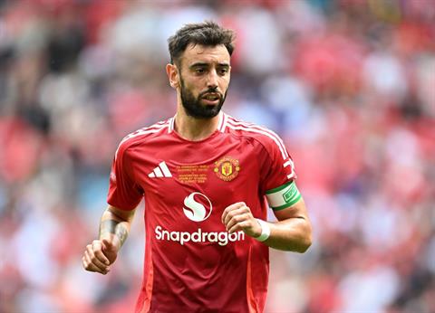 Bruno Fernandes cảnh báo “anh trai” Amorim vượt ngàn chông gai