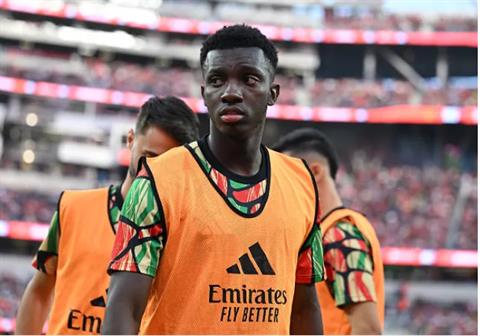 Bournemouth chiêu mộ Eddie Nketiah thay Dominic Solanke