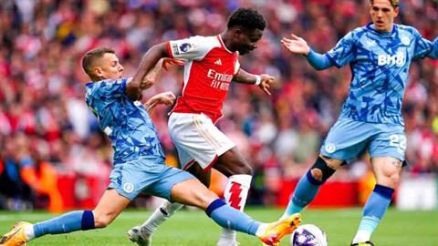 Bukayo Saka sánh ngang với Rooney và Fabregas