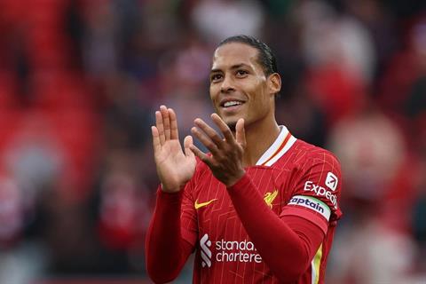 Virgil van Dijk cảnh báo đồng đội trước ngày trở lại Champions League