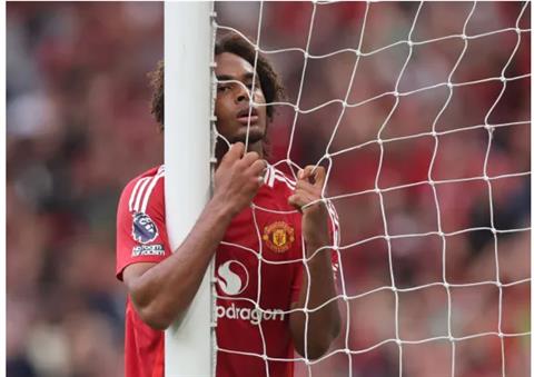 Với Joshua Zirkzee, MU sẽ không thể vô địch Premier League