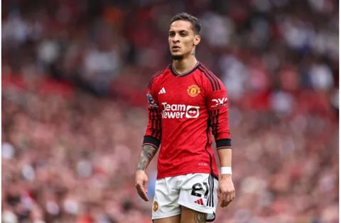 Antony có câu trả lời cho Jose Mourinho và Fenerbahce