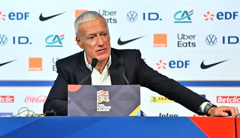 Didier Deschamps cảnh báo về vấn đề tâm lý với các cầu thủ