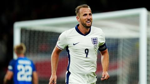 Harry Kane chỉ trích các đồng đội vì rút khỏi đội tuyển Anh