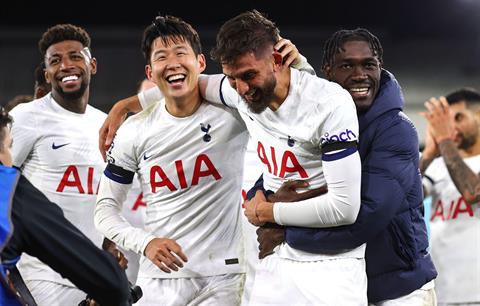 HLV Tottenham để ngỏ khả năng sử dụng Son Heung Min trước Man City